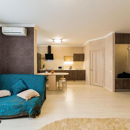 Studio Apartment On Bazhana Kiev Exterior photo